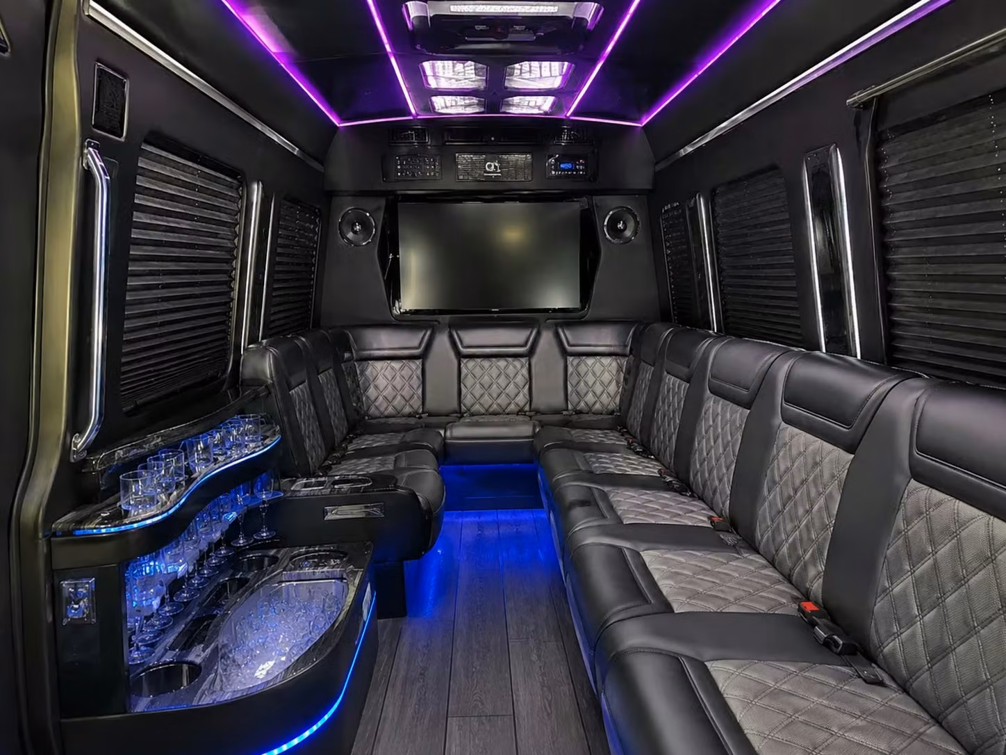 airport transfers and hotel shuttle bus rentals for hialeah wedding weekends