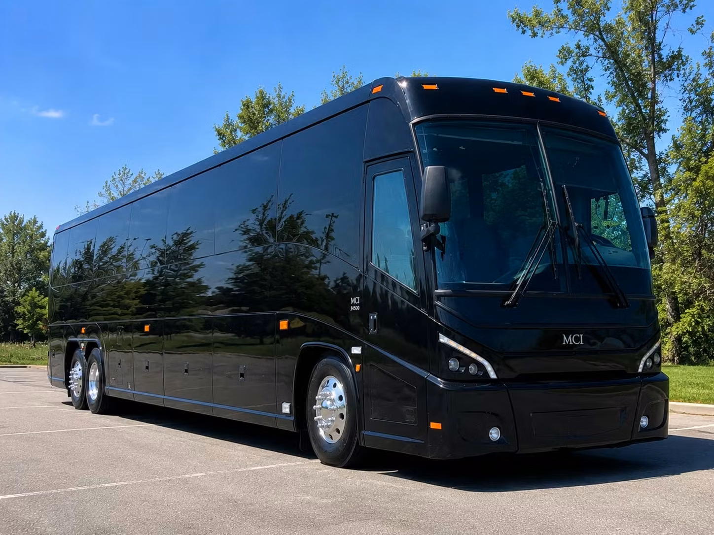 charter buses for hialeah school trips to zoo miami and nature centers